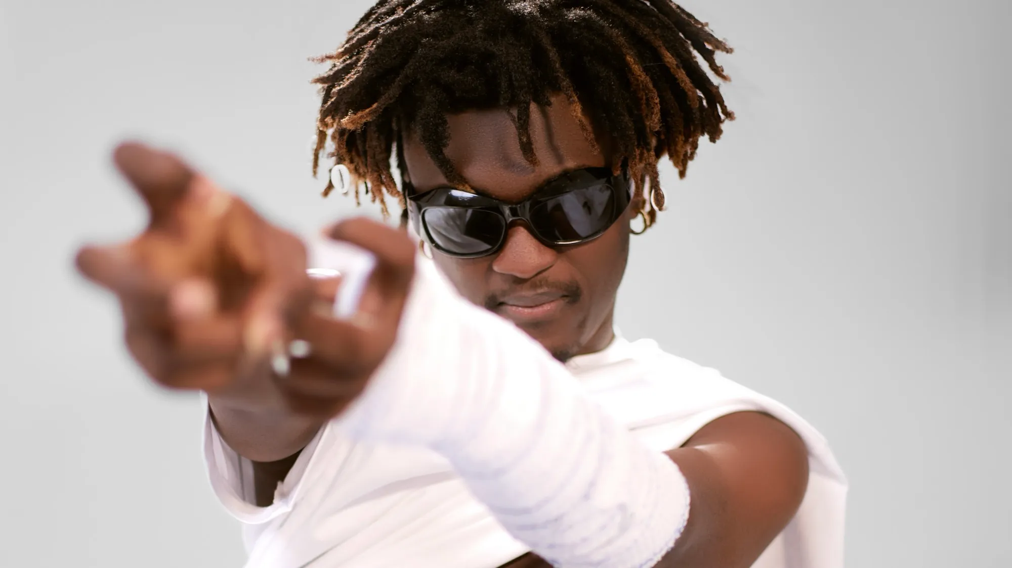 Artist Spotlight: EL Nayaan – Turning Pain Into Purpose, Building Sounds of Resilience